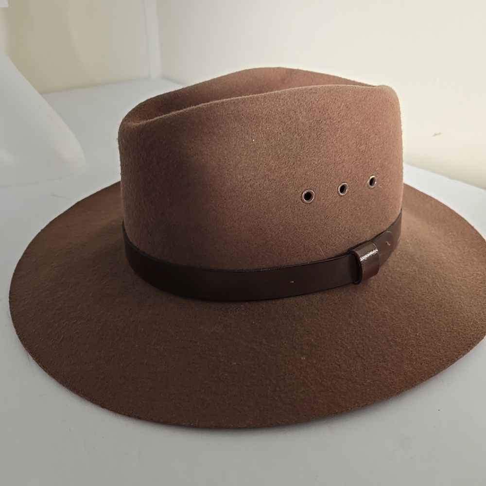 Outback Brown Felt Fedora Hat M USA In Good Cond. Wool